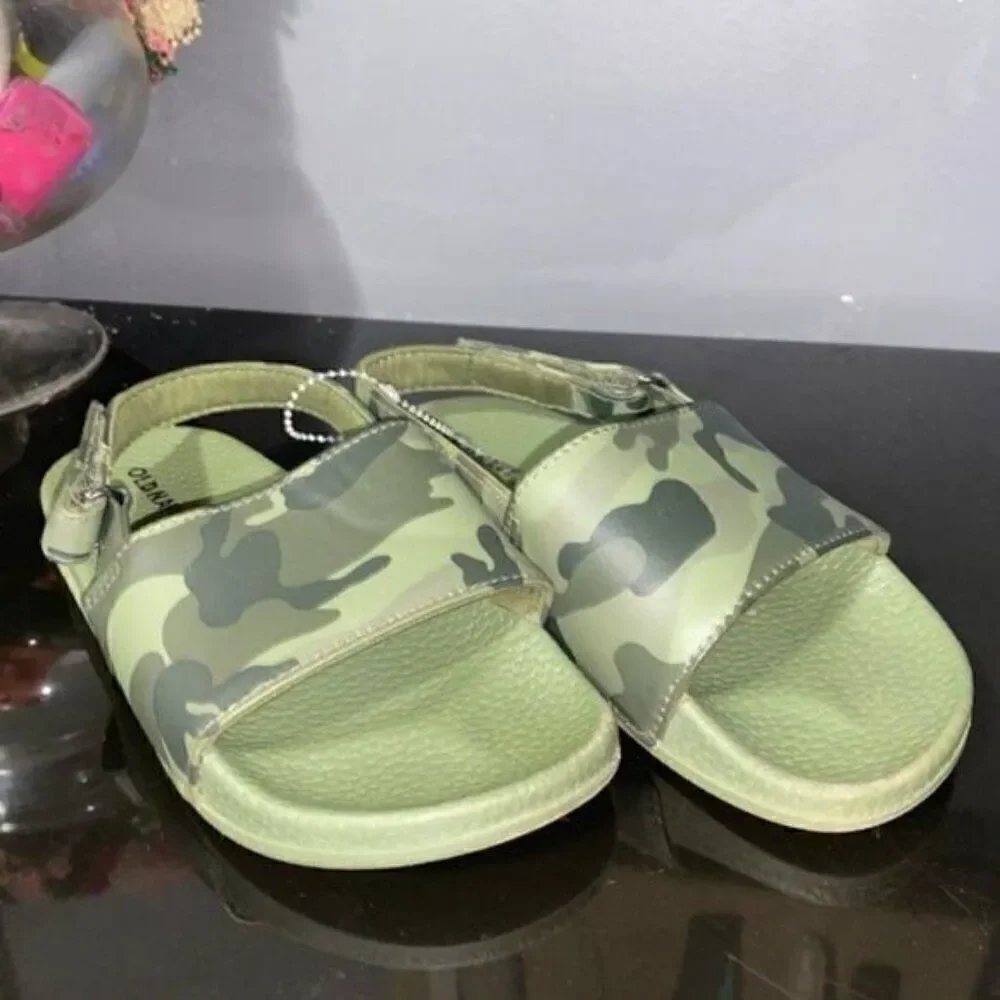 Old navy army fatigue slides